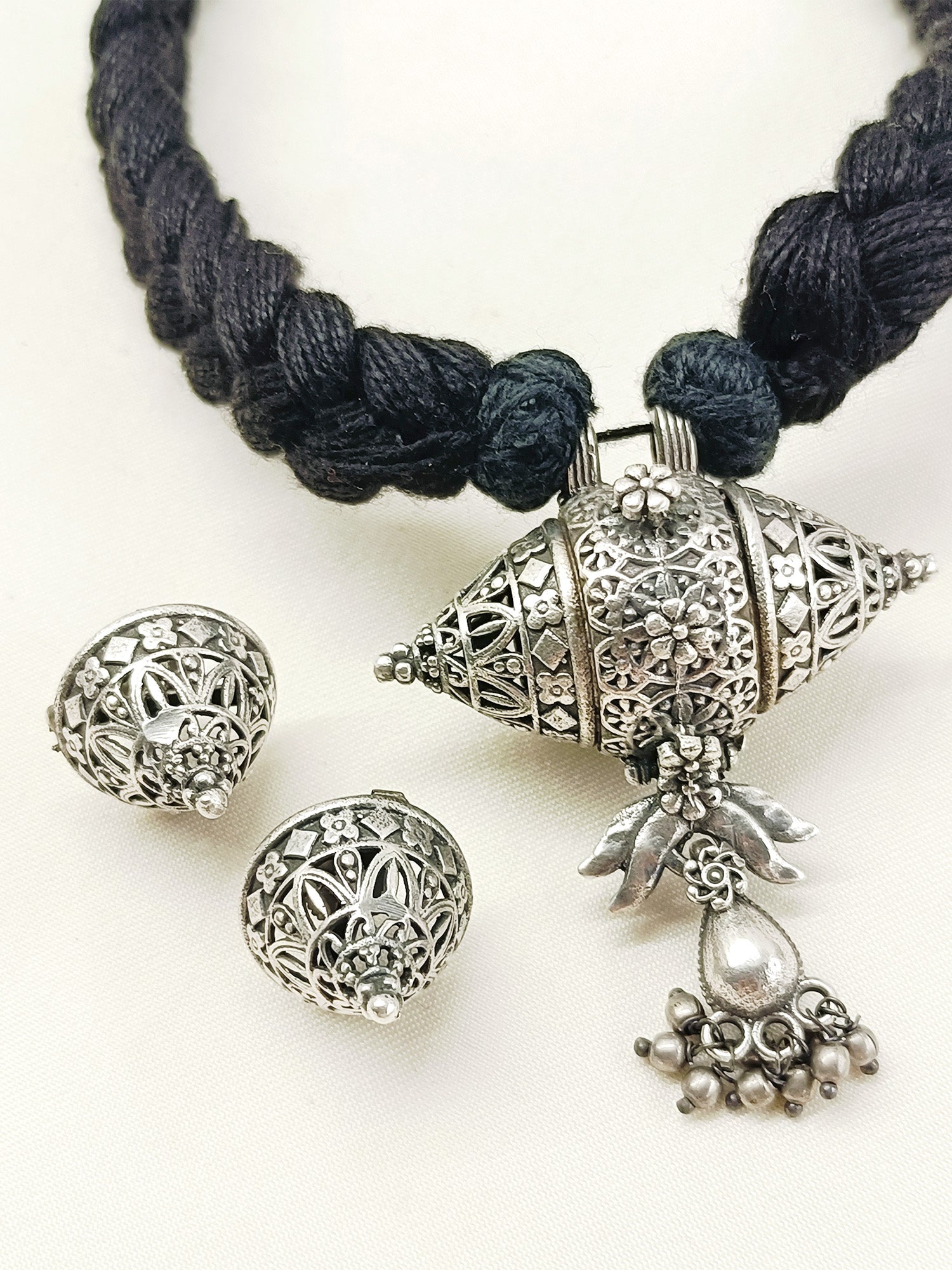 Iyla Black Oxidized Necklace Set