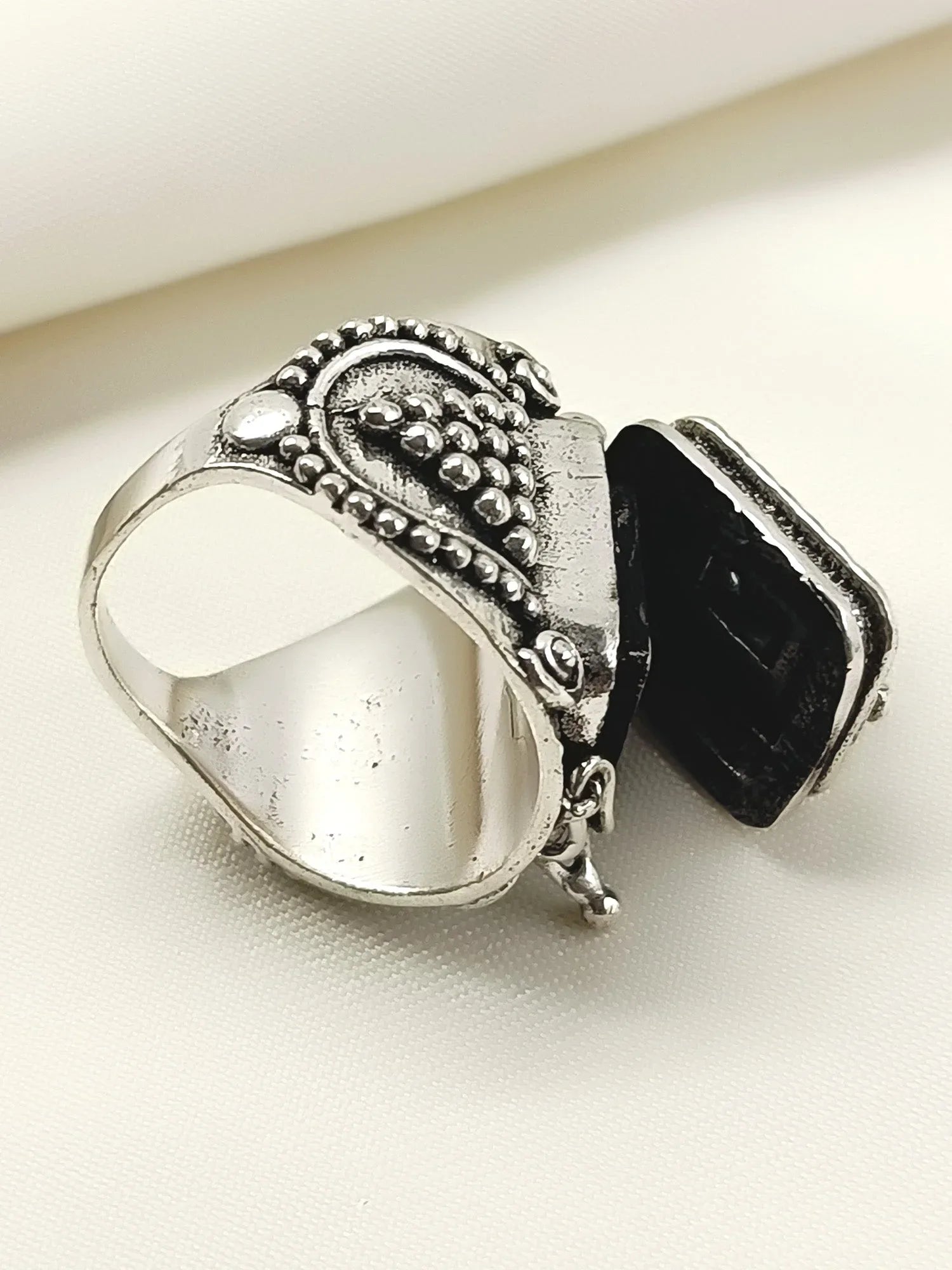 Palak Firozi Western Finger Ring
