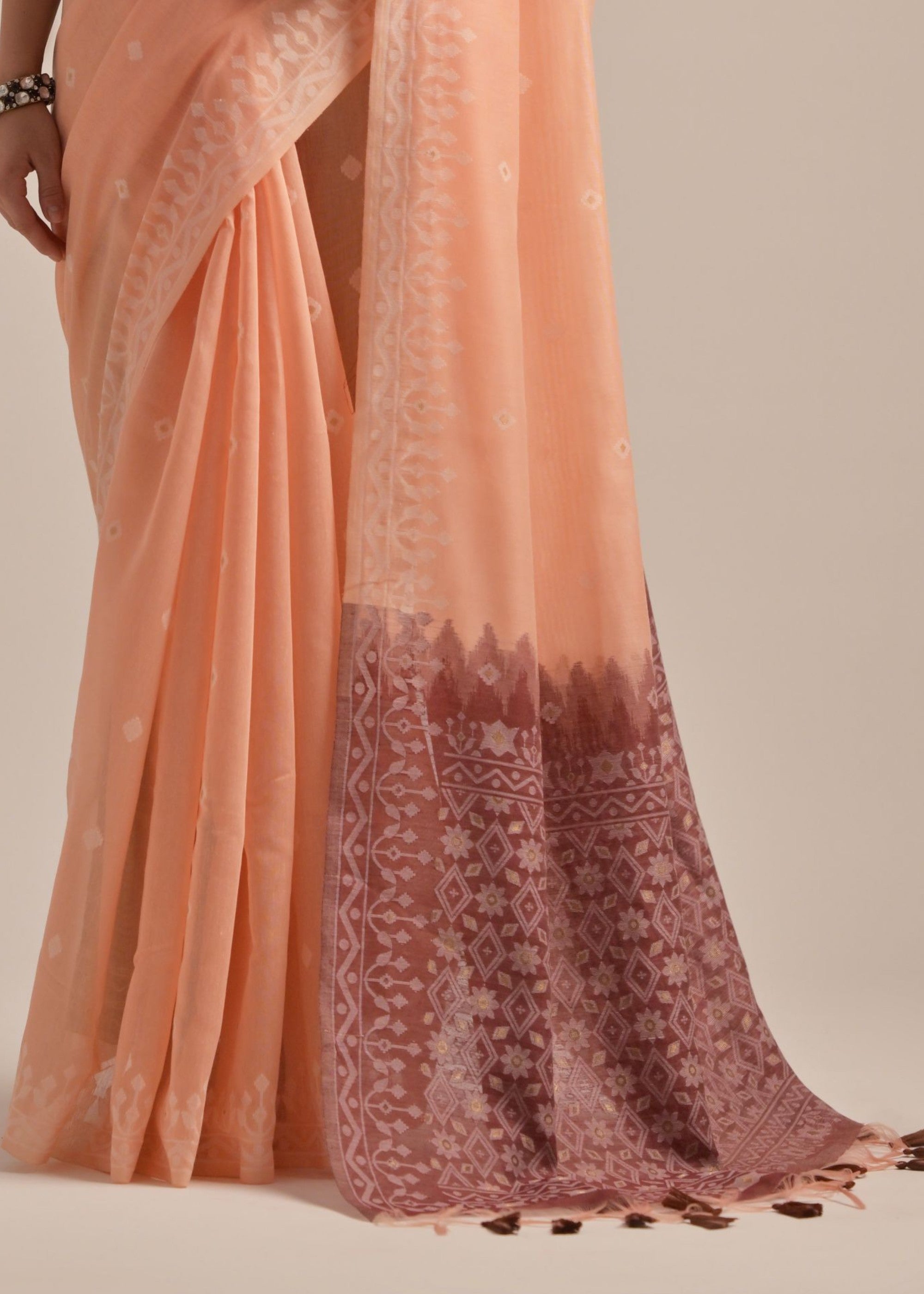 Peach Thread Butti Lakhnawi Weaves Muga Cotton Saree With Contrast Pallu - qivii