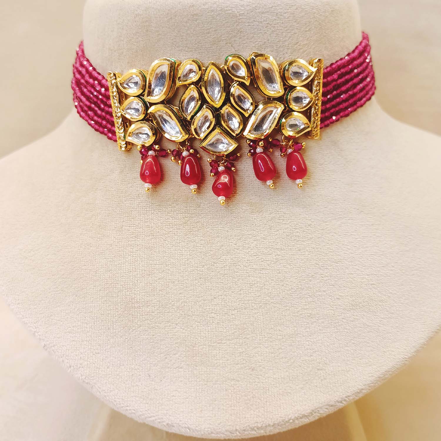 Mumtaaz Kundan Choker With Ruby Beads - qivii