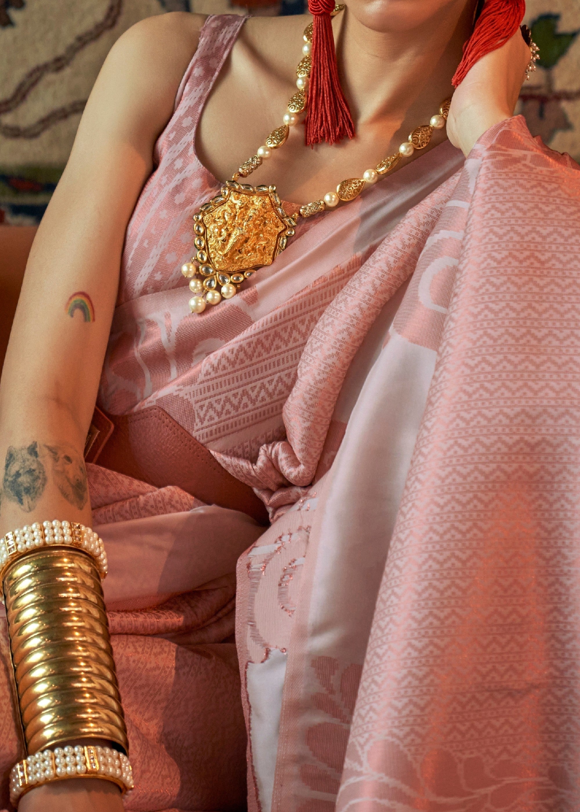 Soft Pink Copper Zari Handloom Weaving Saree - qivii