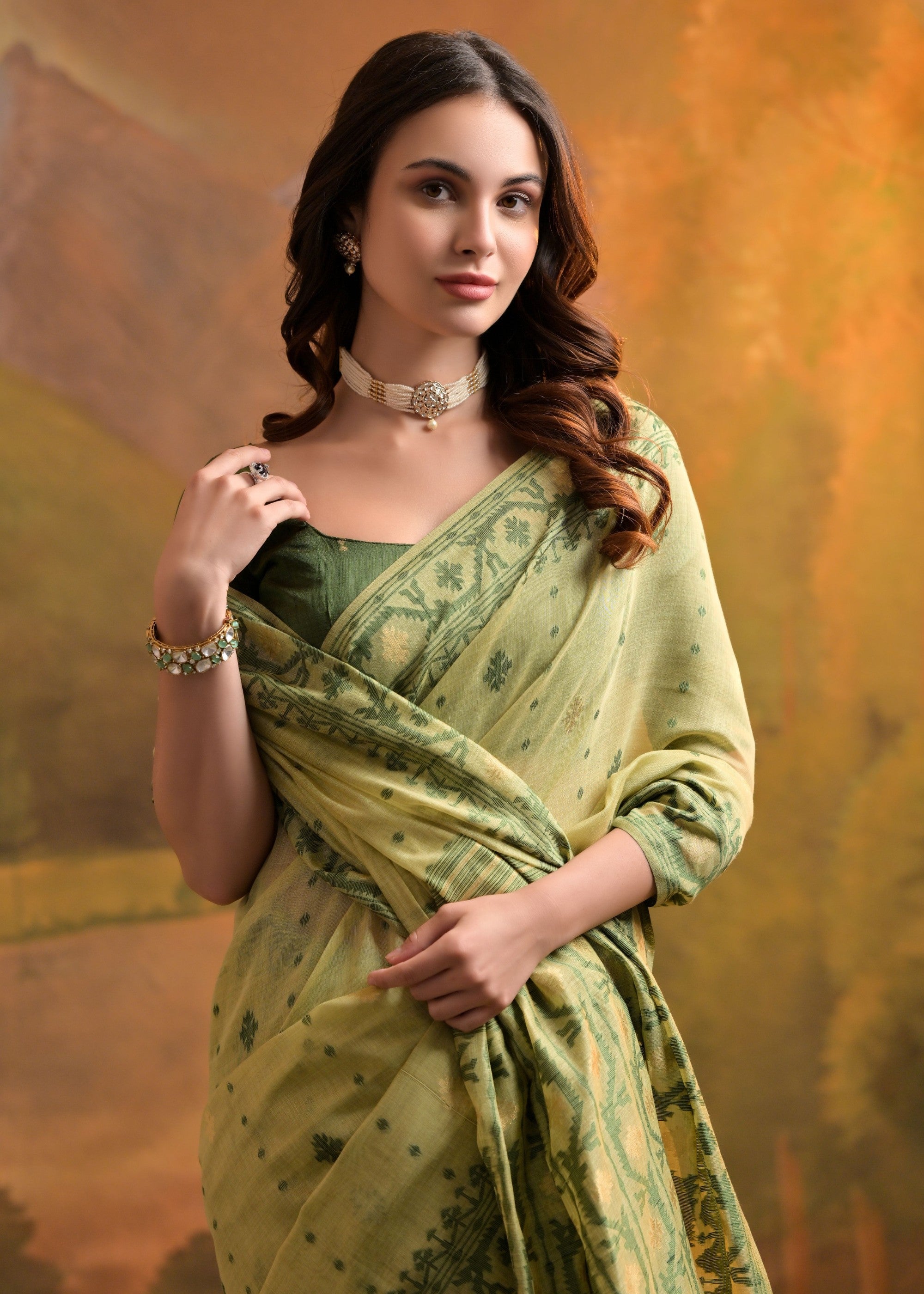 Light Green Thread Woven Cotton Saree With All Over Butti - qivii