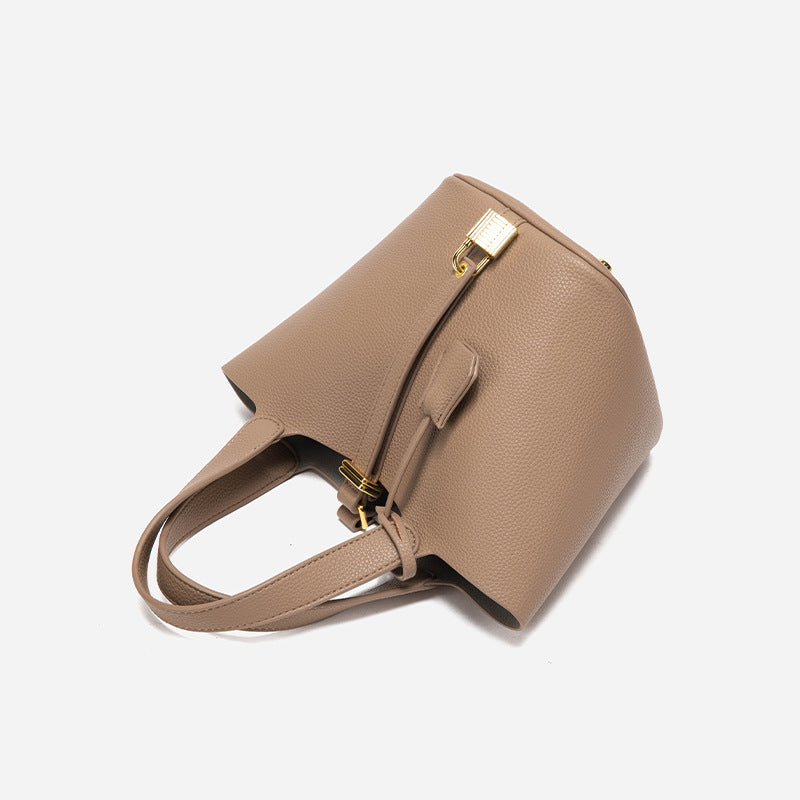 Women's Niche Design Bucket Bag – Exquisite, High-End & Versatile Handheld Tote