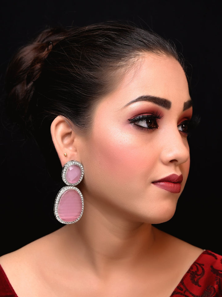 Saavi Western Earrings In Pink