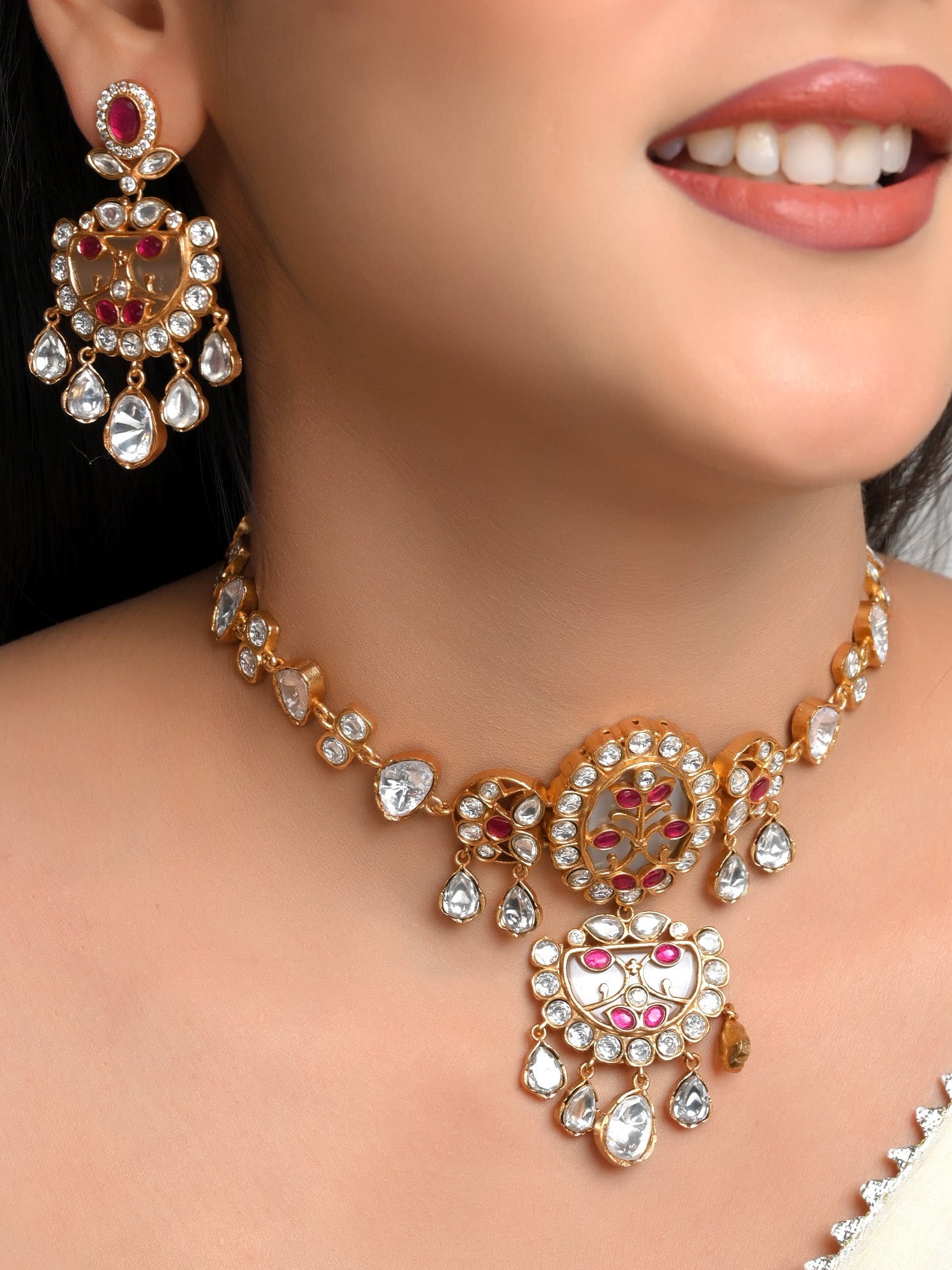 Iraye Majenta Boutique Choker Set - qivii