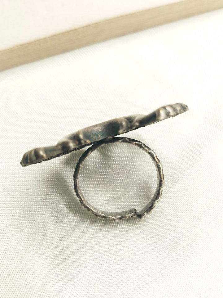 Ziniya Plain Oxidized Finger Ring