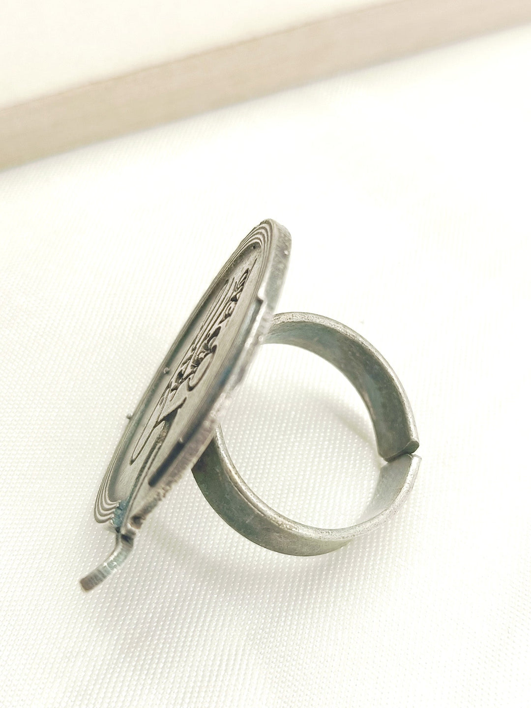 Jaado Temple Oxidized Finger Ring