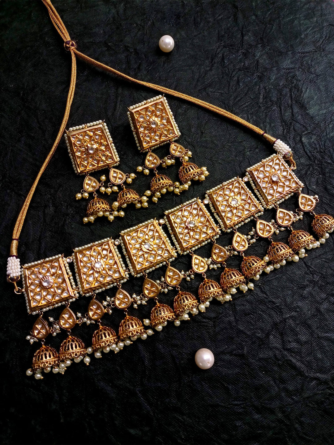 Malavika Kundan Choker Set