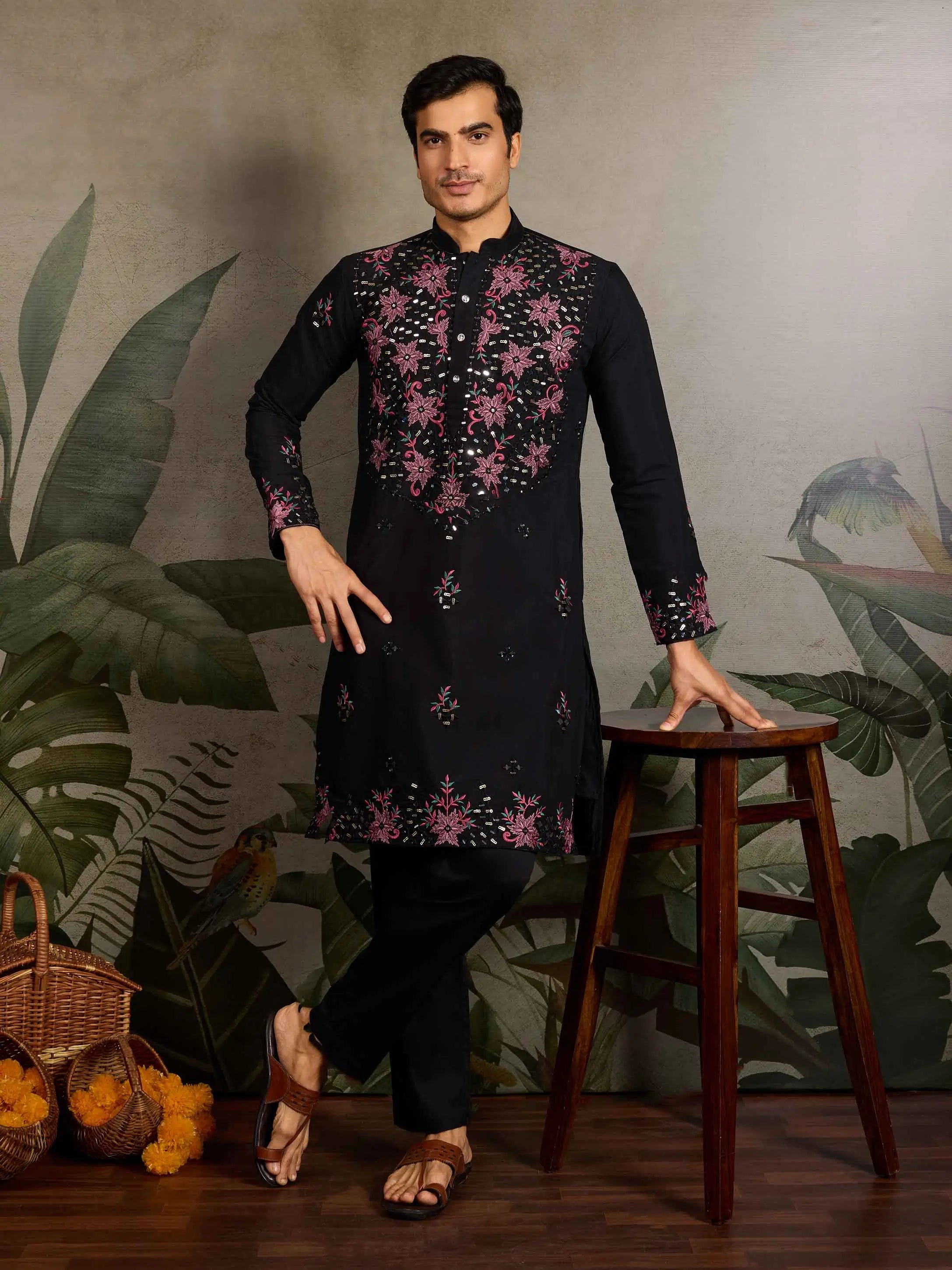 Elegant Black Kurta Set With Mirror & Sequins Embroidery - qivii