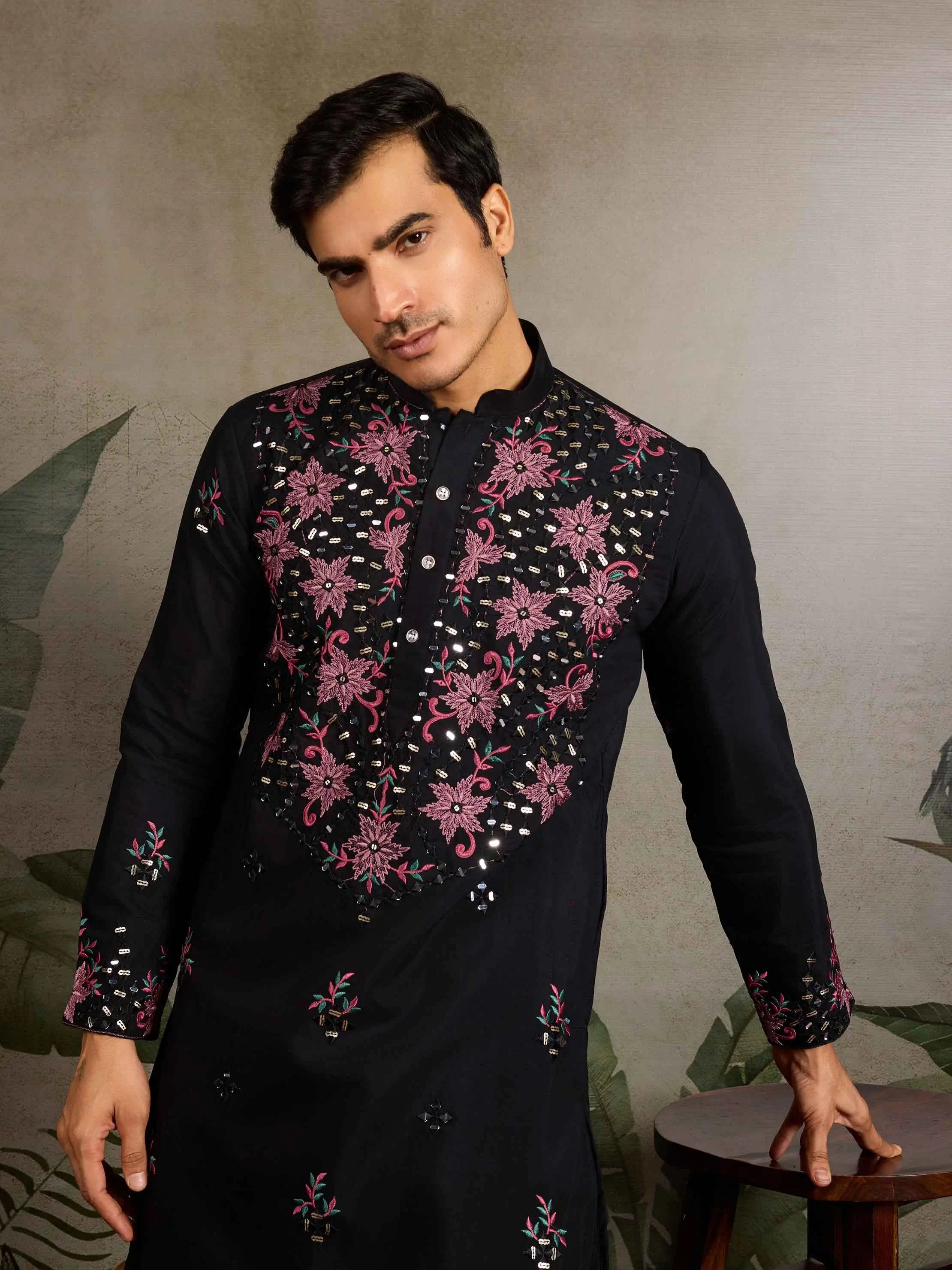 Elegant Black Kurta Set With Mirror & Sequins Embroidery - qivii