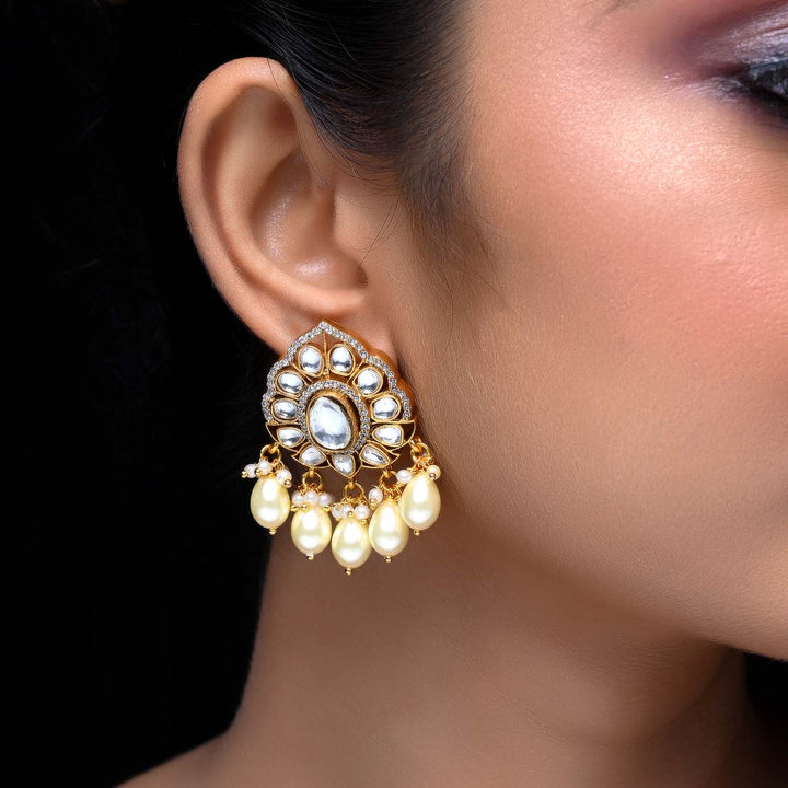 Kathyayani Off White Gold Plated Kundan Earrings