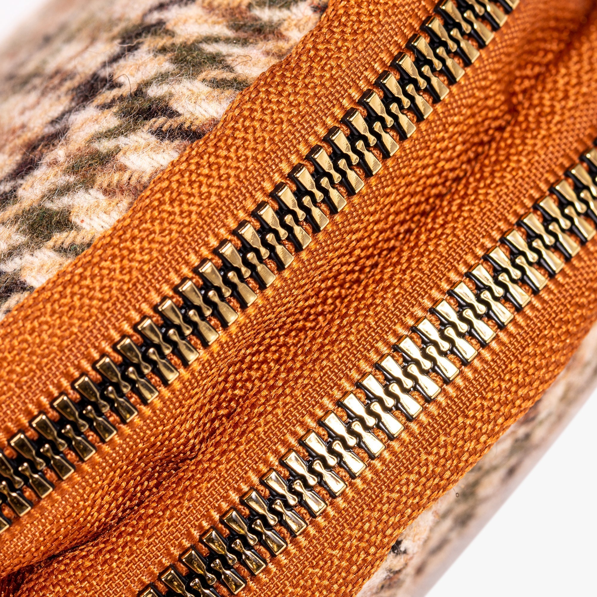 Moya | Wallet  - By Qivii