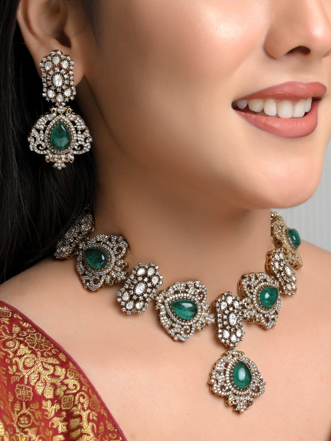 Tapti Green Victorian Necklace Set