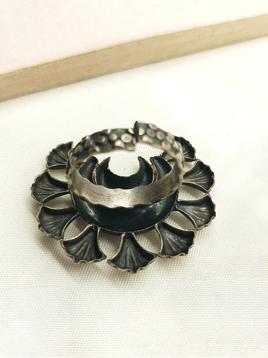 Ziniya Plain Oxidized Finger Ring