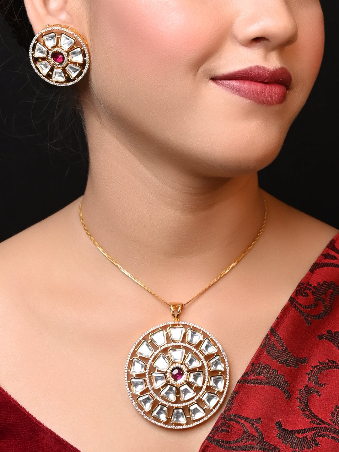 Daisy Ruby Kundan Round Pendant Set