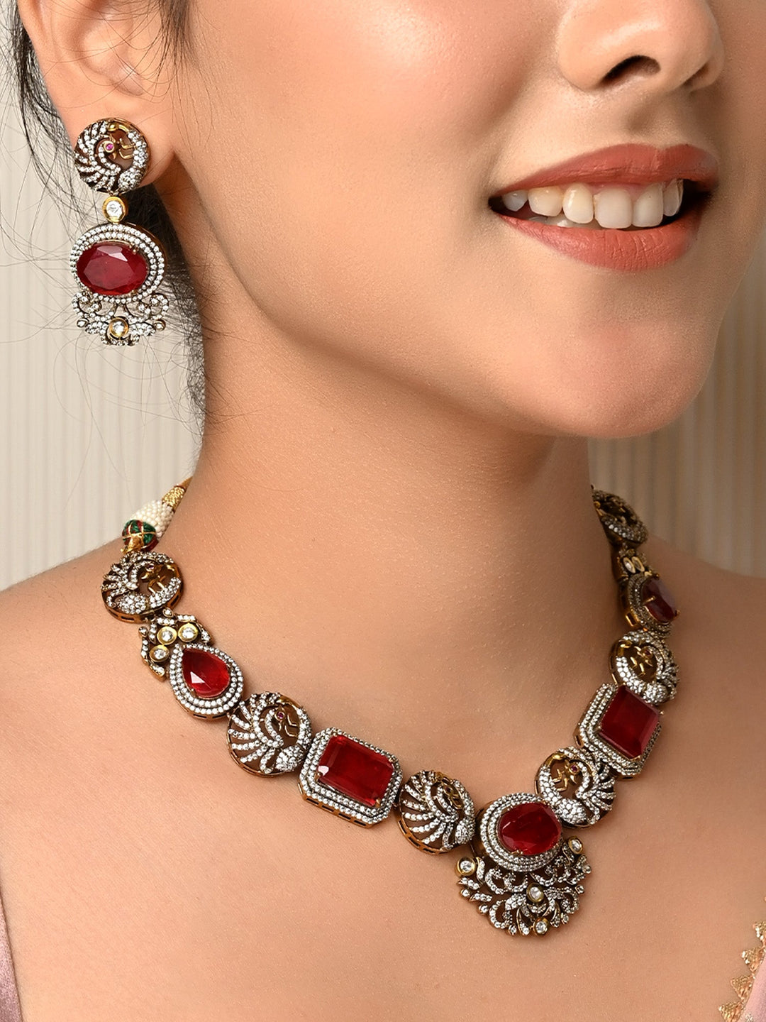 Paaro Maroon Victorian Necklace Set