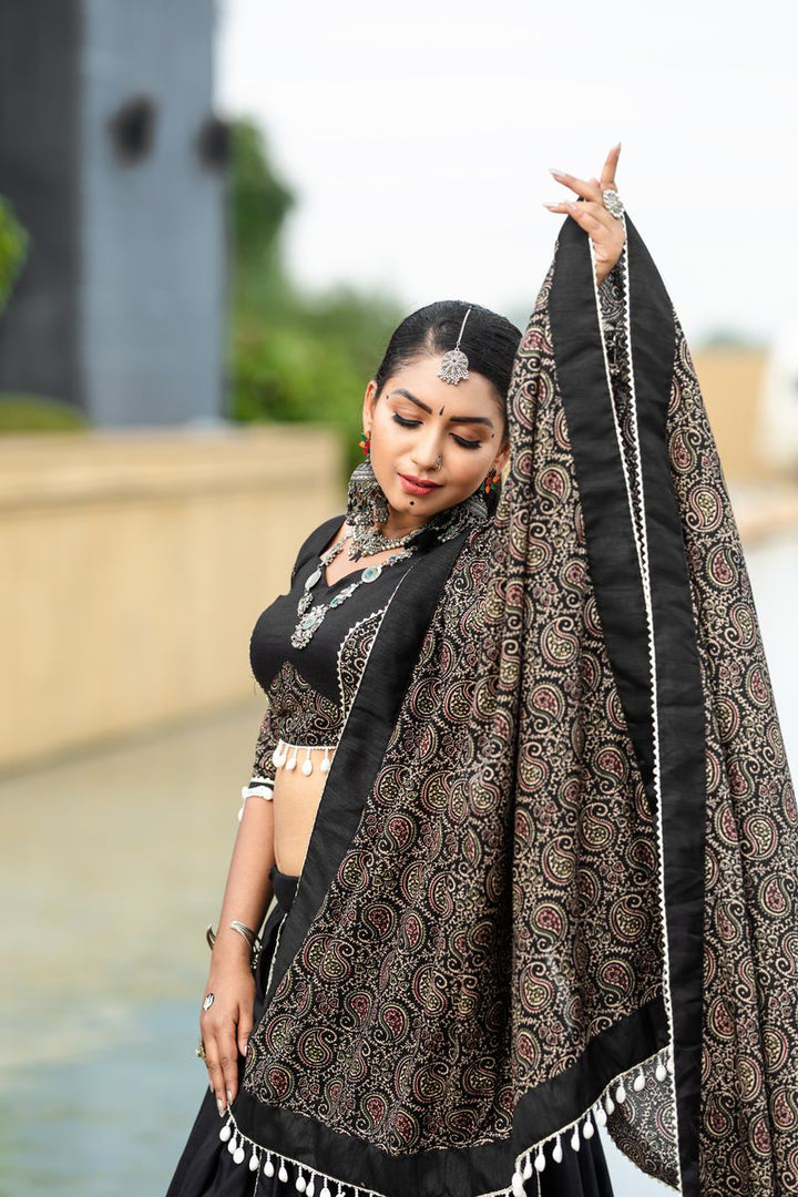 Black Color Pure Cotton Plain And Printed With gotta, Cowrie (Kodi) Work Touchup Lehenga