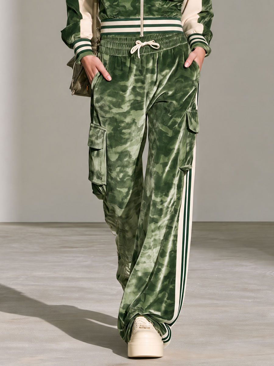 Stylish Retro Green Camouflage Velvet Print Jacket And Pants Set  - By Qivii