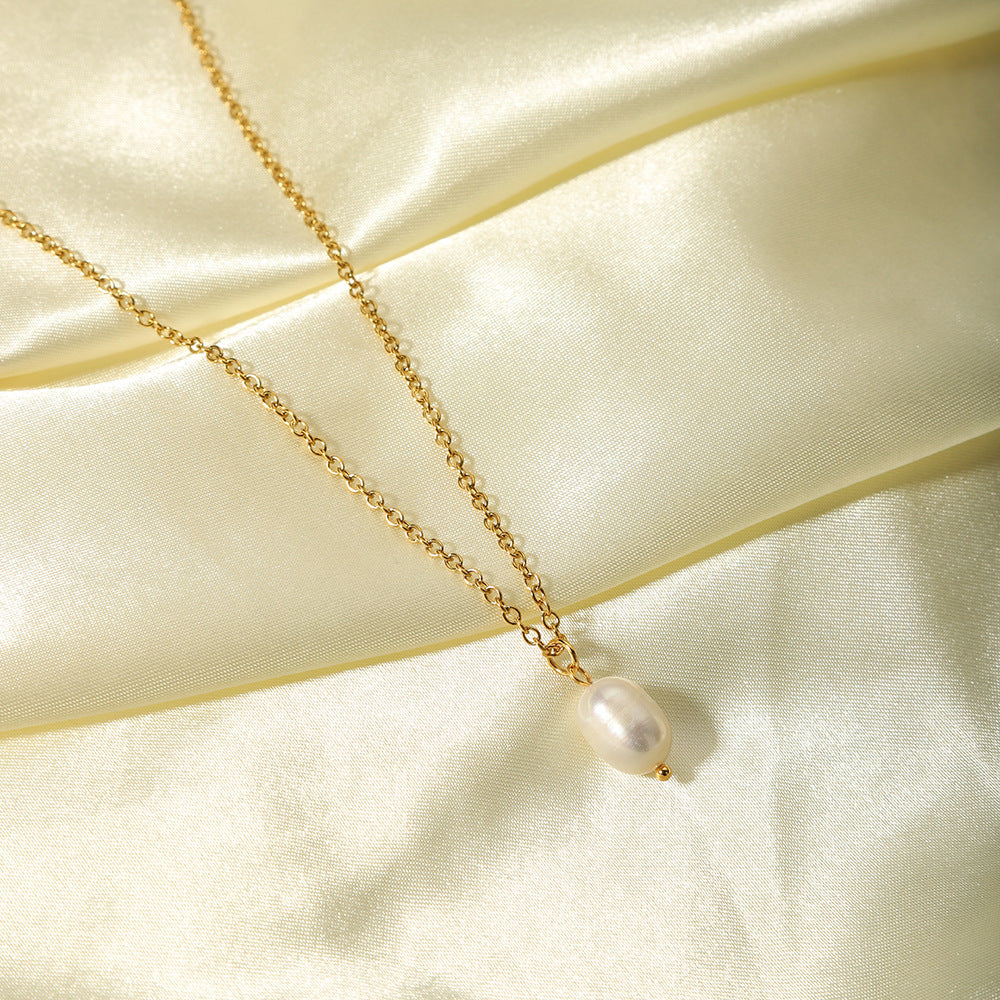 Freshwater Pearl Pendant High-grade 18k Golden Clavicle Chain Women's Fashion Necklace Ornament