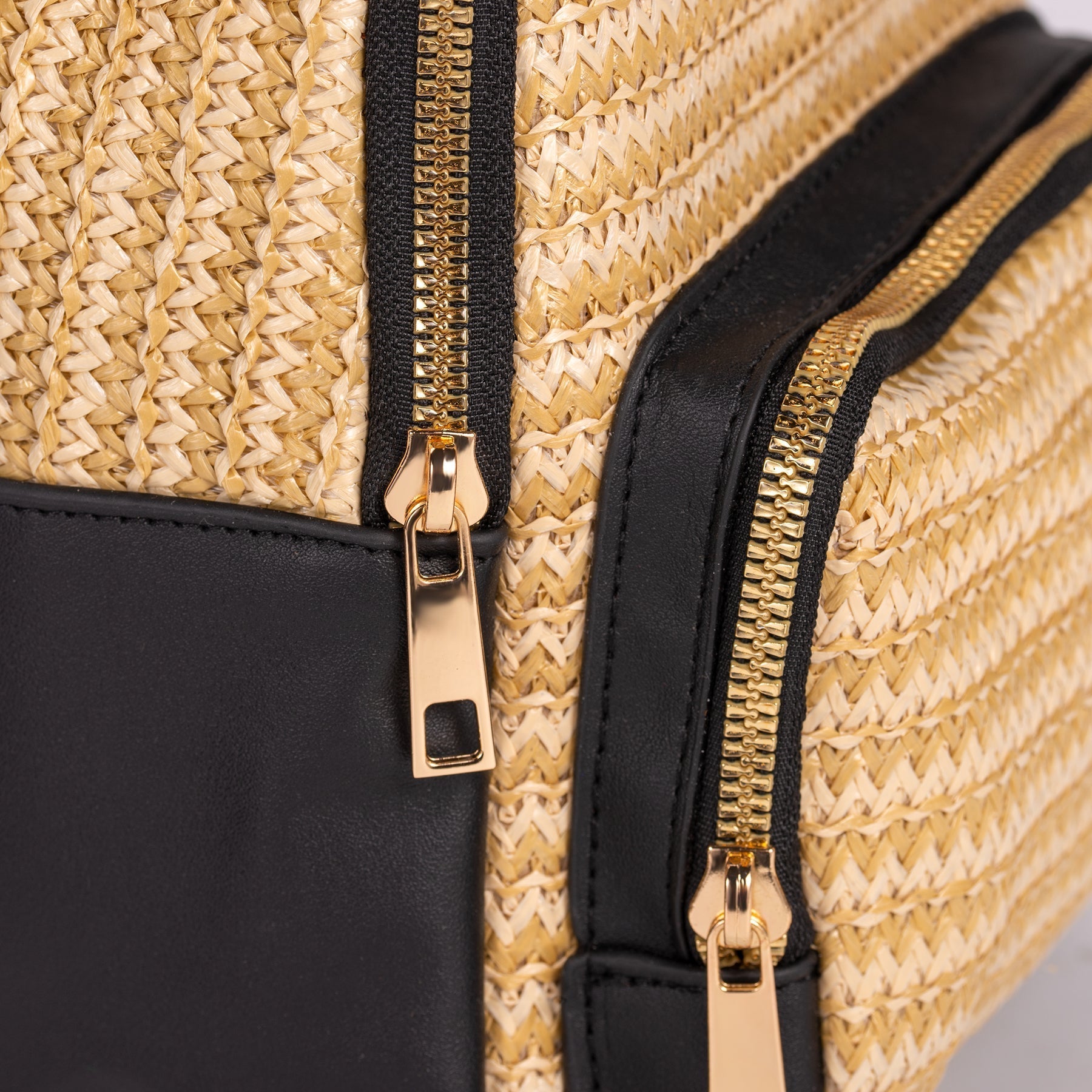 Lovel | Backpack  - By Qivii