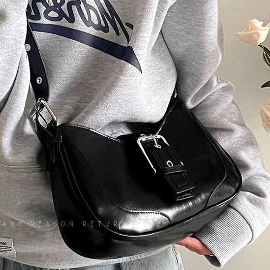 Women's Luna Saddle Bag – Retro Chic Crossbody Shoulder Bag | Y2K Minimalist Purse