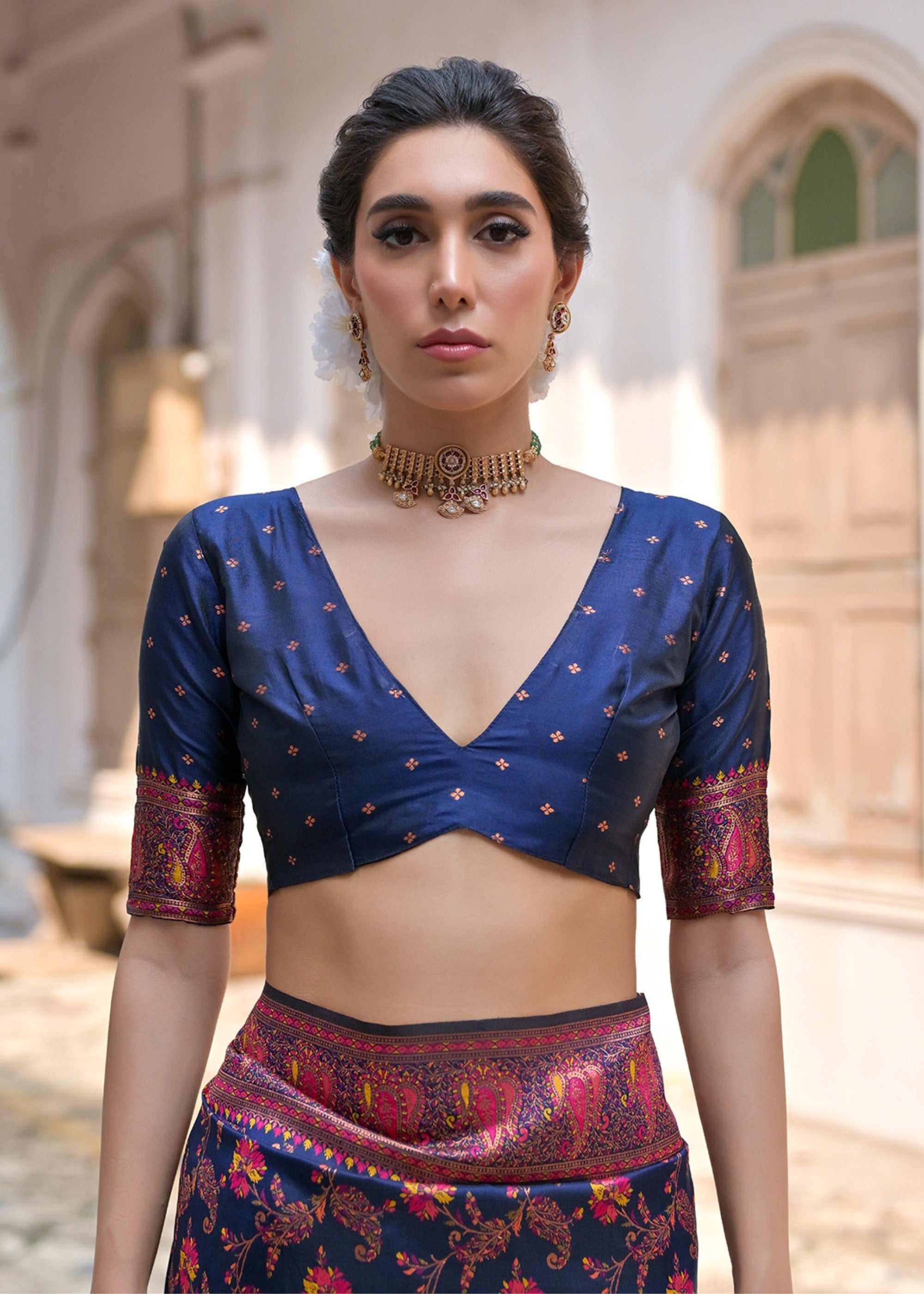 Navy Blue Thread Woven Jal & Flower Silk Saree With Thread Woven Pallu - qivii