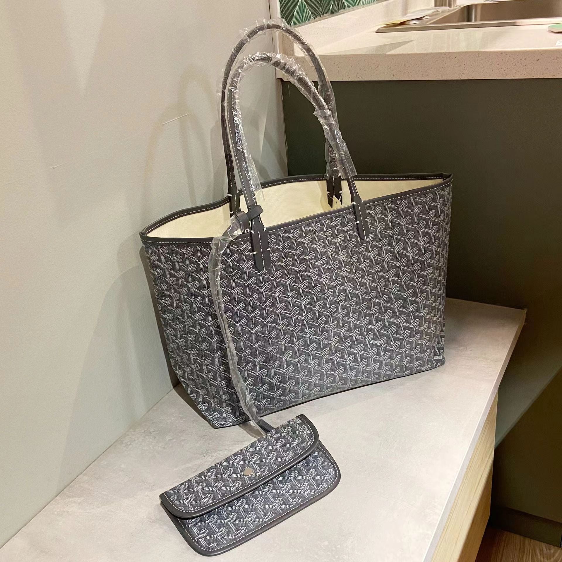 Women’s Voyager System Tote — Artisan-Checked Nursery-Ready Carryall with Organizer Pockets & Convertible Carry