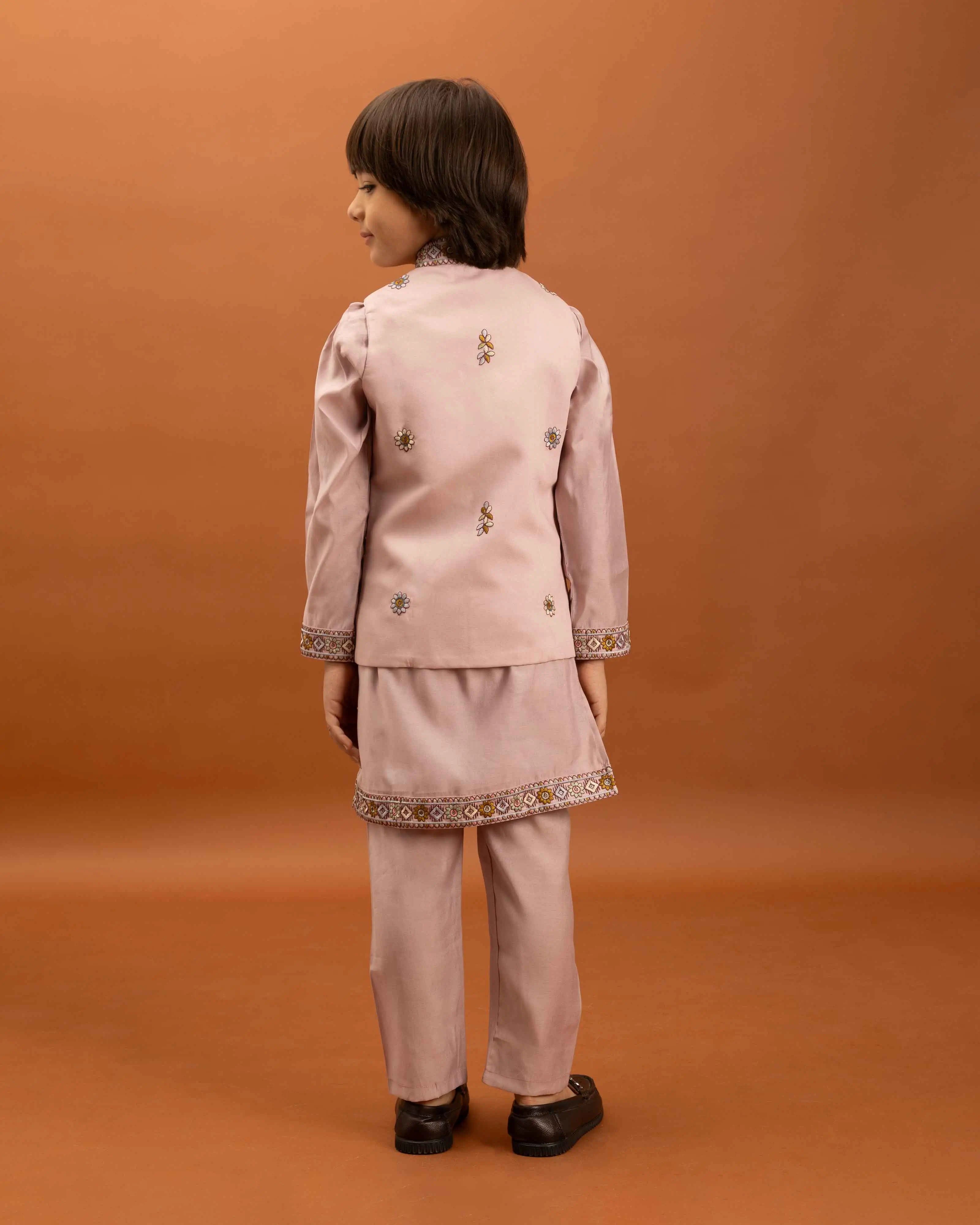 Pink Kurta Set With Thread Sequins Embroidery Work Koti