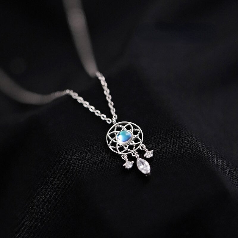 Dream Catcher Necklace by Qivii