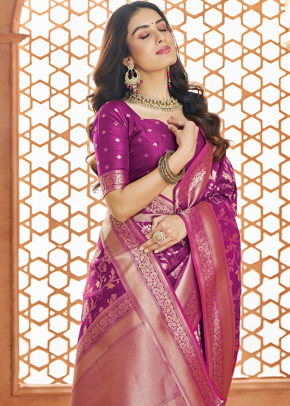 Jam Purple Floral Zari Woven Banarasi Silk Saree