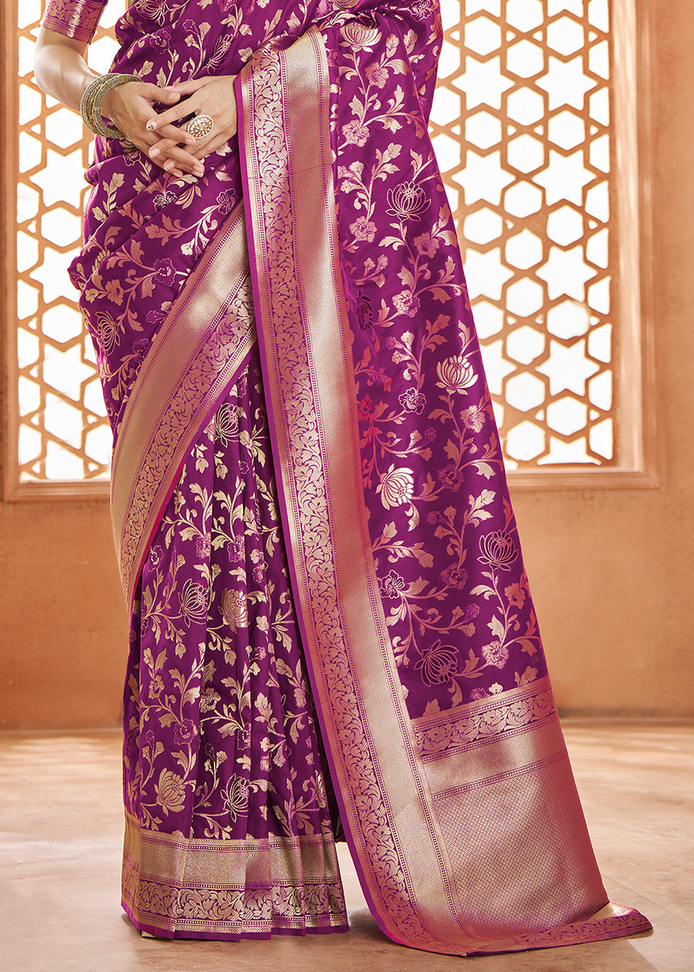 Jam Purple Floral Zari Woven Banarasi Silk Saree