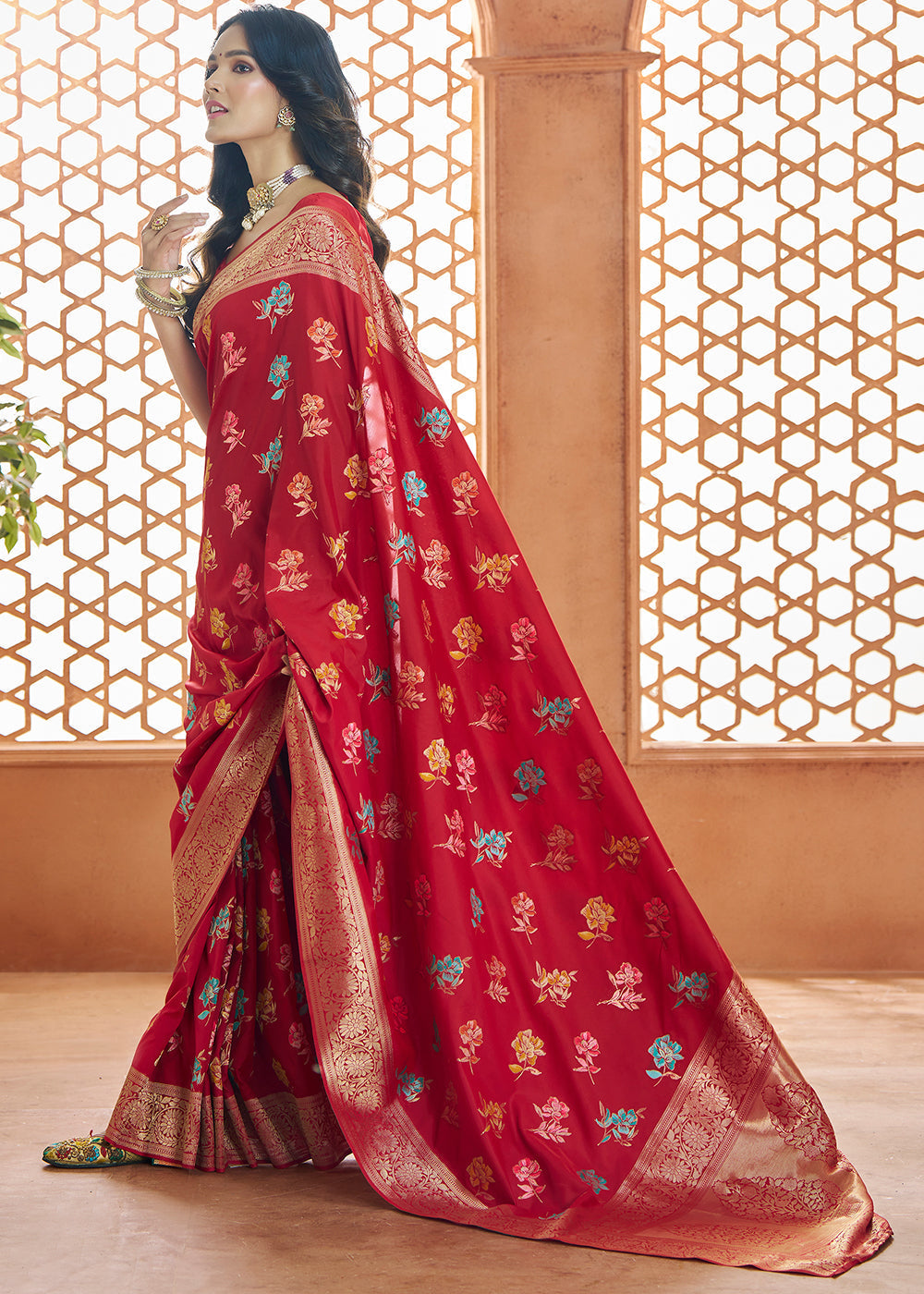 Lipstick Red Floral Zari Woven Banarasi Silk Saree