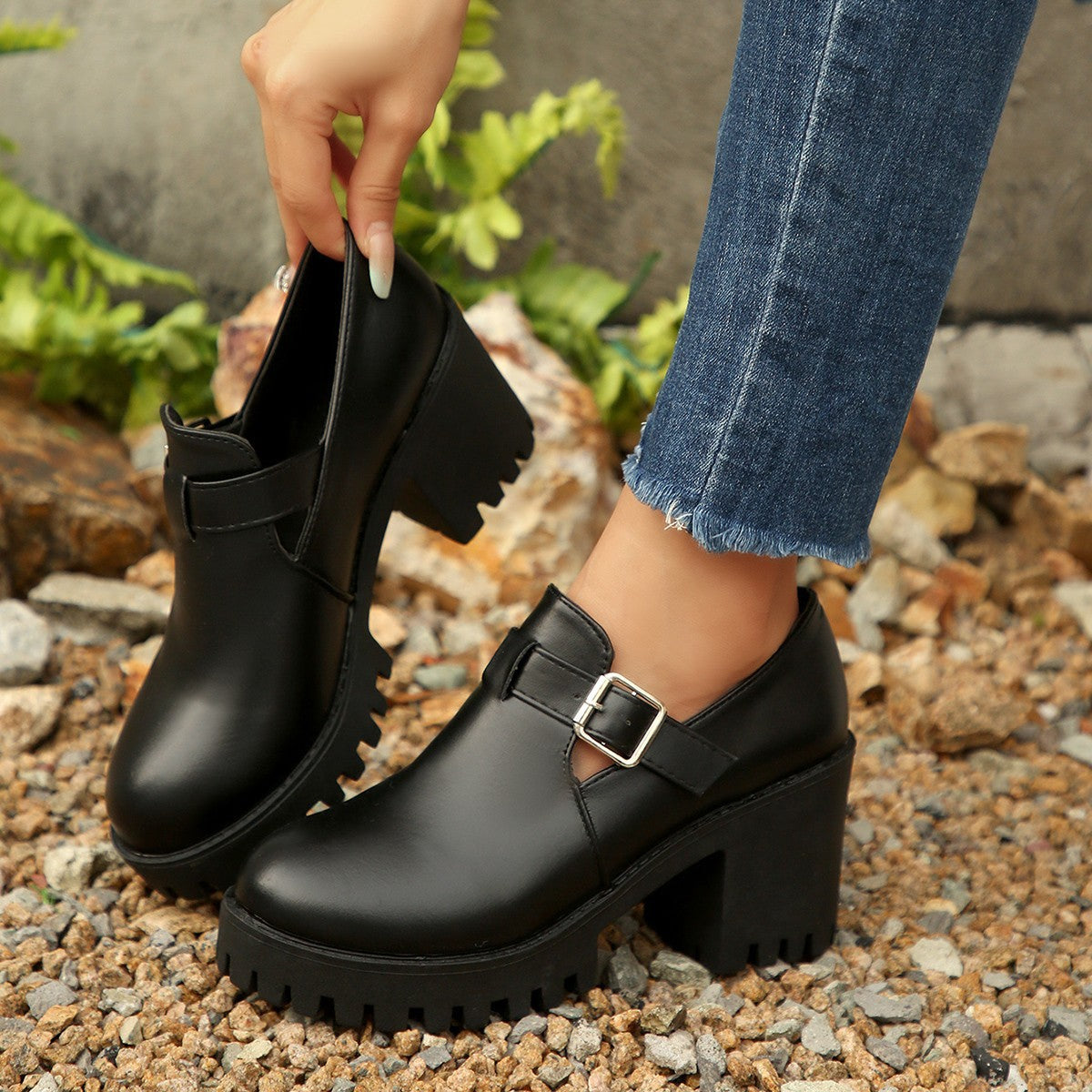 Women’s Elevare Buckle Round-Toe Platform Pumps – Chunky Heel Fashion Shoes (US 5–10)