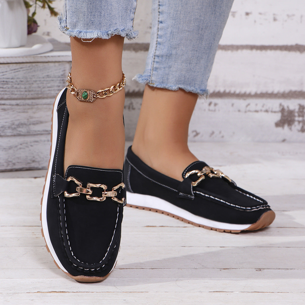 2025 Women's Plus Size Flat Loafers Metal Chain Thick-Soled Casual Shoes New Style