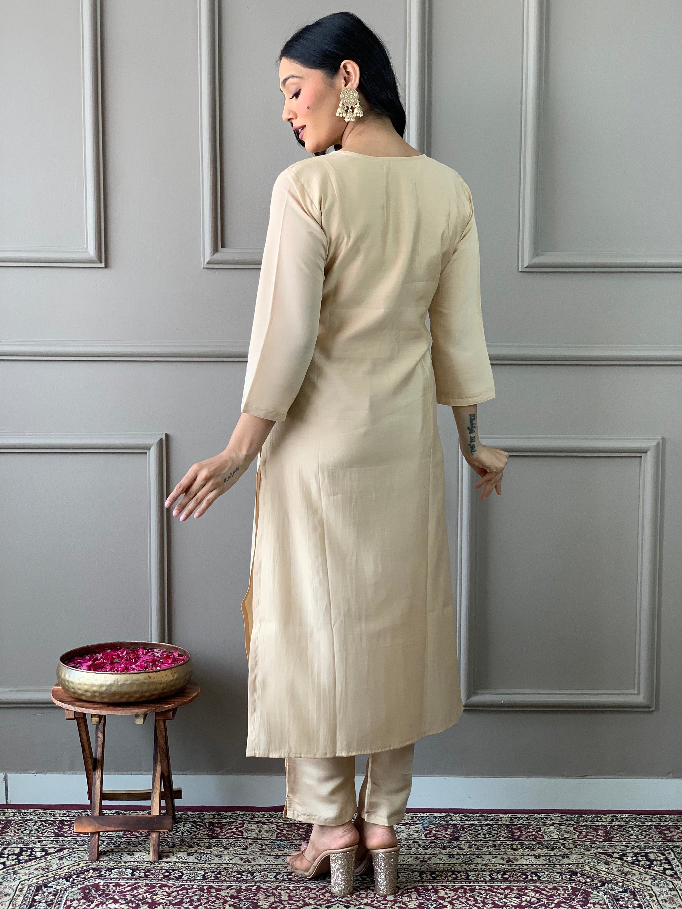 White nylon dupatta with elegant print work and delicate lace detailing