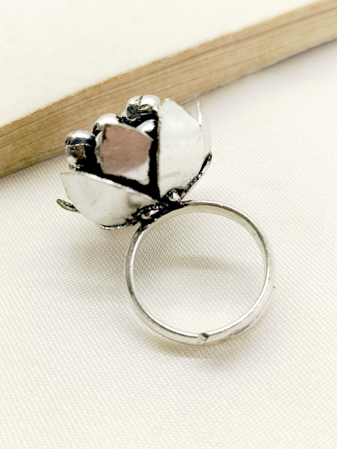 Aarani Plain Oxidized Finger Ring