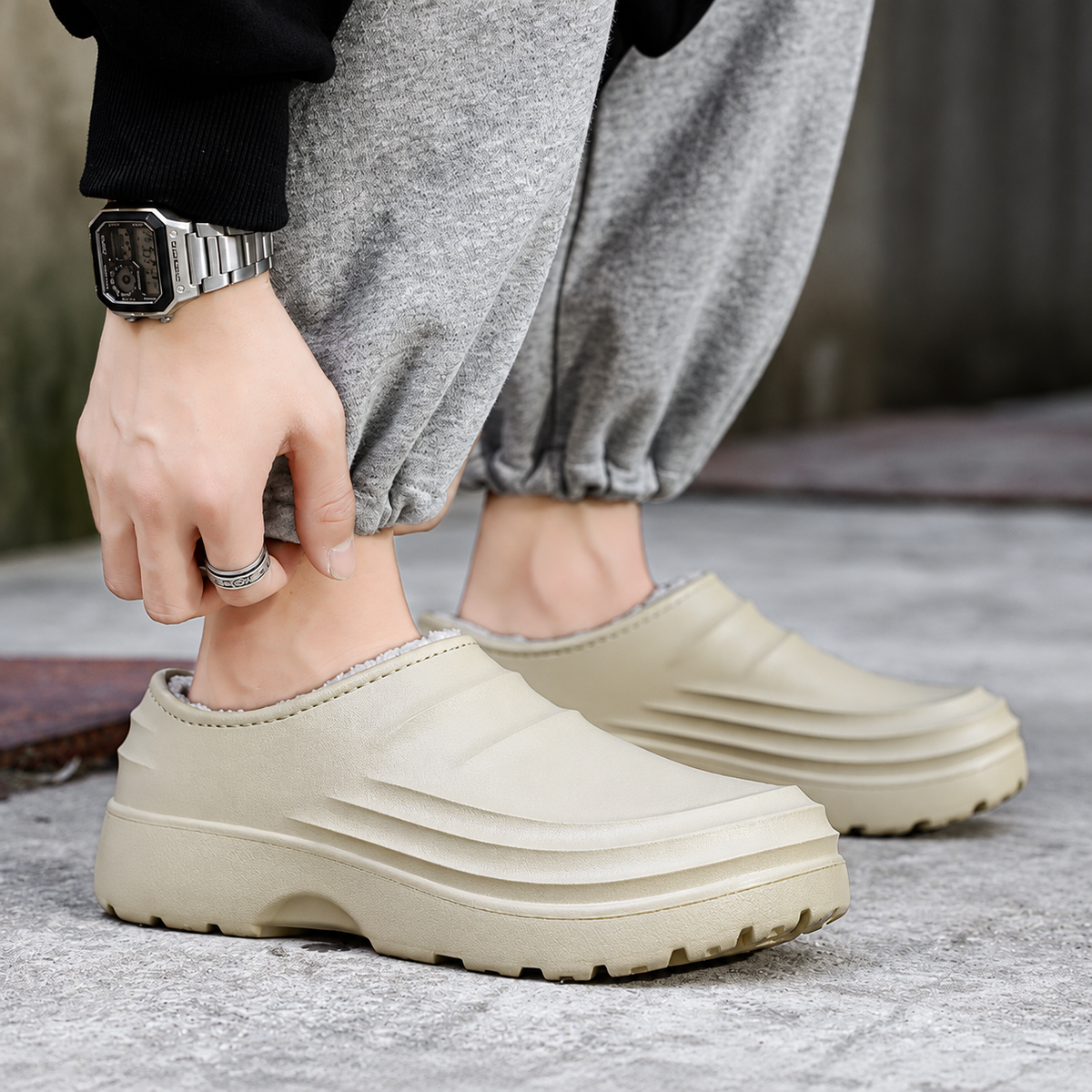 Beige women's Rovelle plush-lined slip-on clogs with closed back and sculpted EVA sole, size 11, by Bootara.