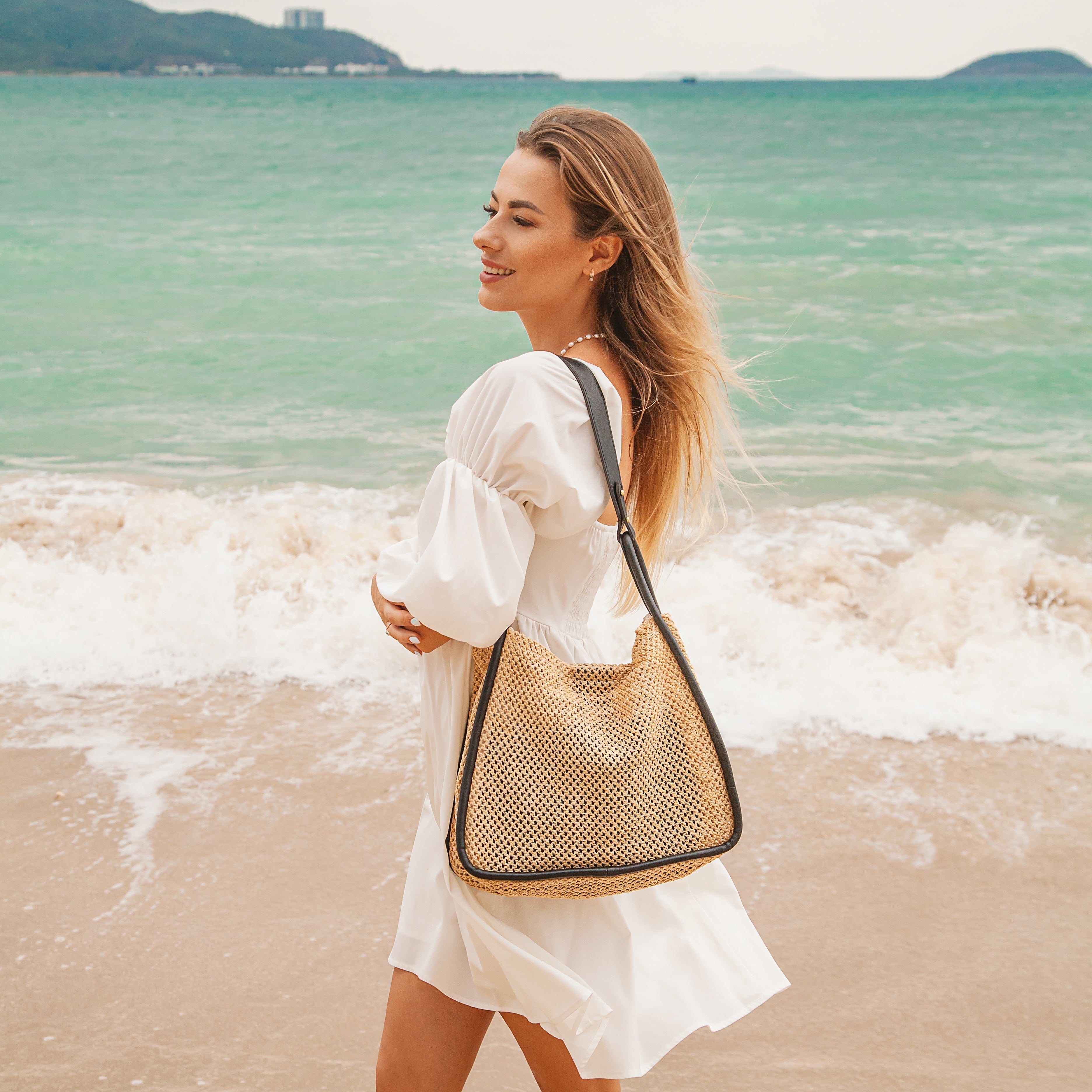 Banna | Tote Bag  - By Qivii