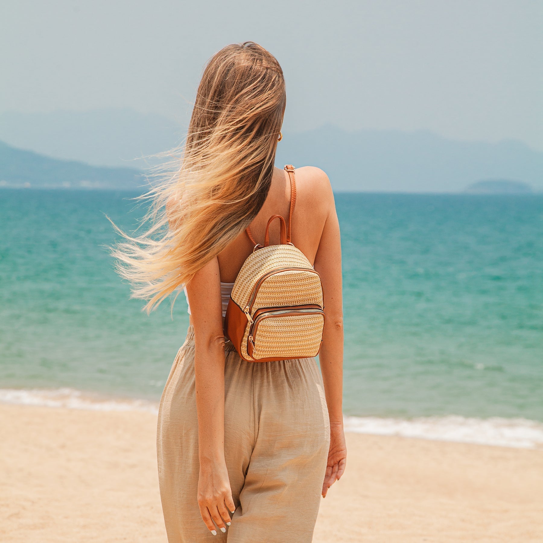 Lovel | Backpack  - By Qivii