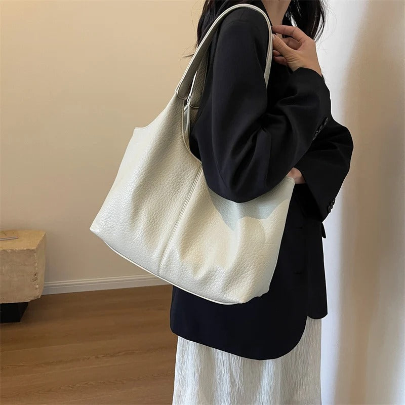 Nalah | Tote Bag  - By Qivii