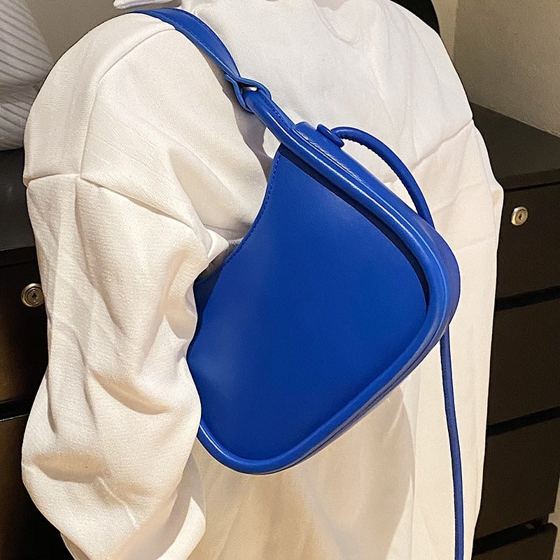 Avel | Crossbody Bag  - By Qivii