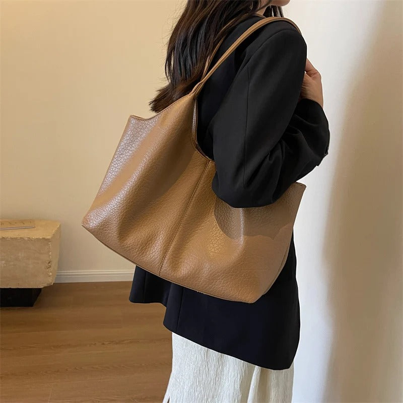 Nalah | Tote Bag  - By Qivii