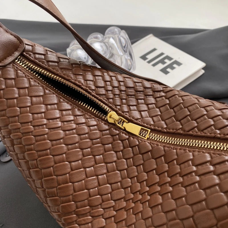 Cynha | Crossbody Bag  - By Qivii