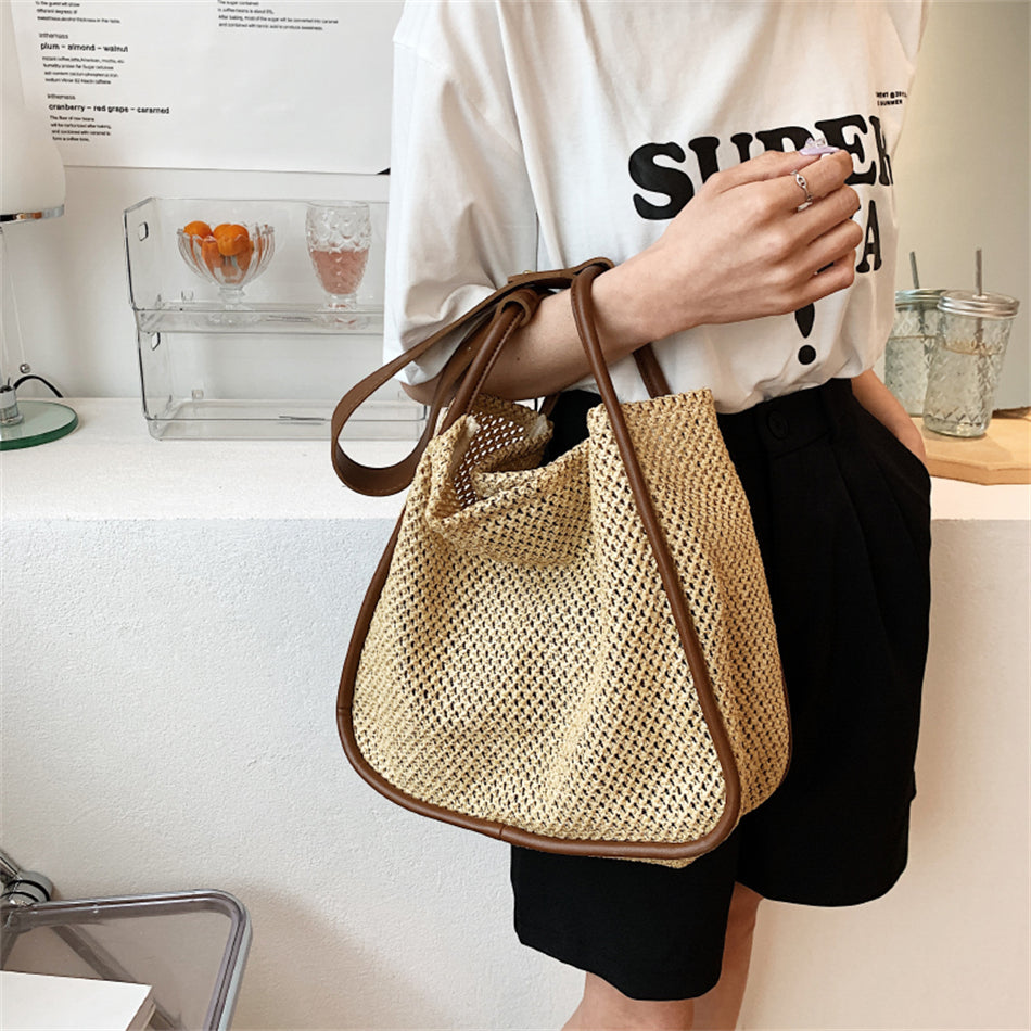 Banna | Tote Bag  - By Qivii