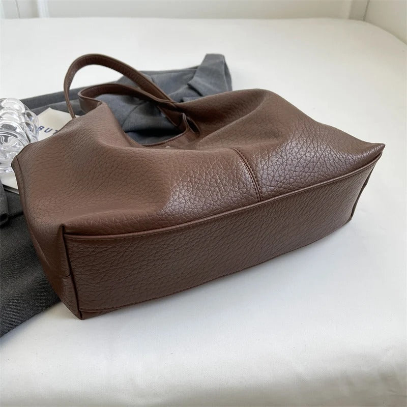 Nalah | Tote Bag  - By Qivii