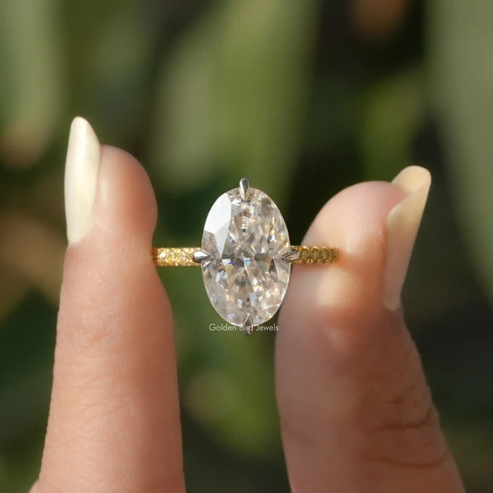 Crushed Ice Oval Moissanite Engagement Ring