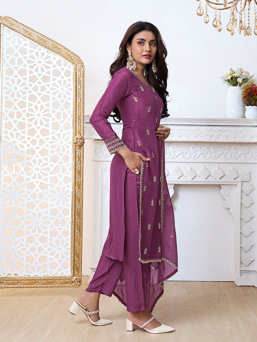 Purple Cutwork Neckline Dola Silk Kurta Suit Set with Floral Aplique Dupatta by Qivii