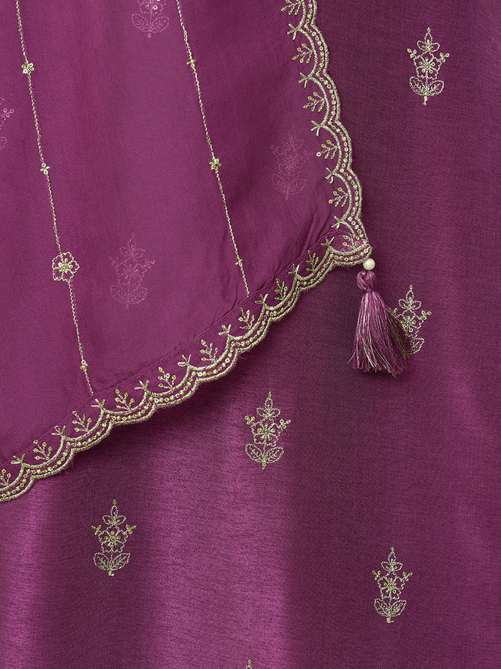 Purple Cutwork Neckline Dola Silk Kurta Suit Set with Floral Aplique Dupatta by Qivii