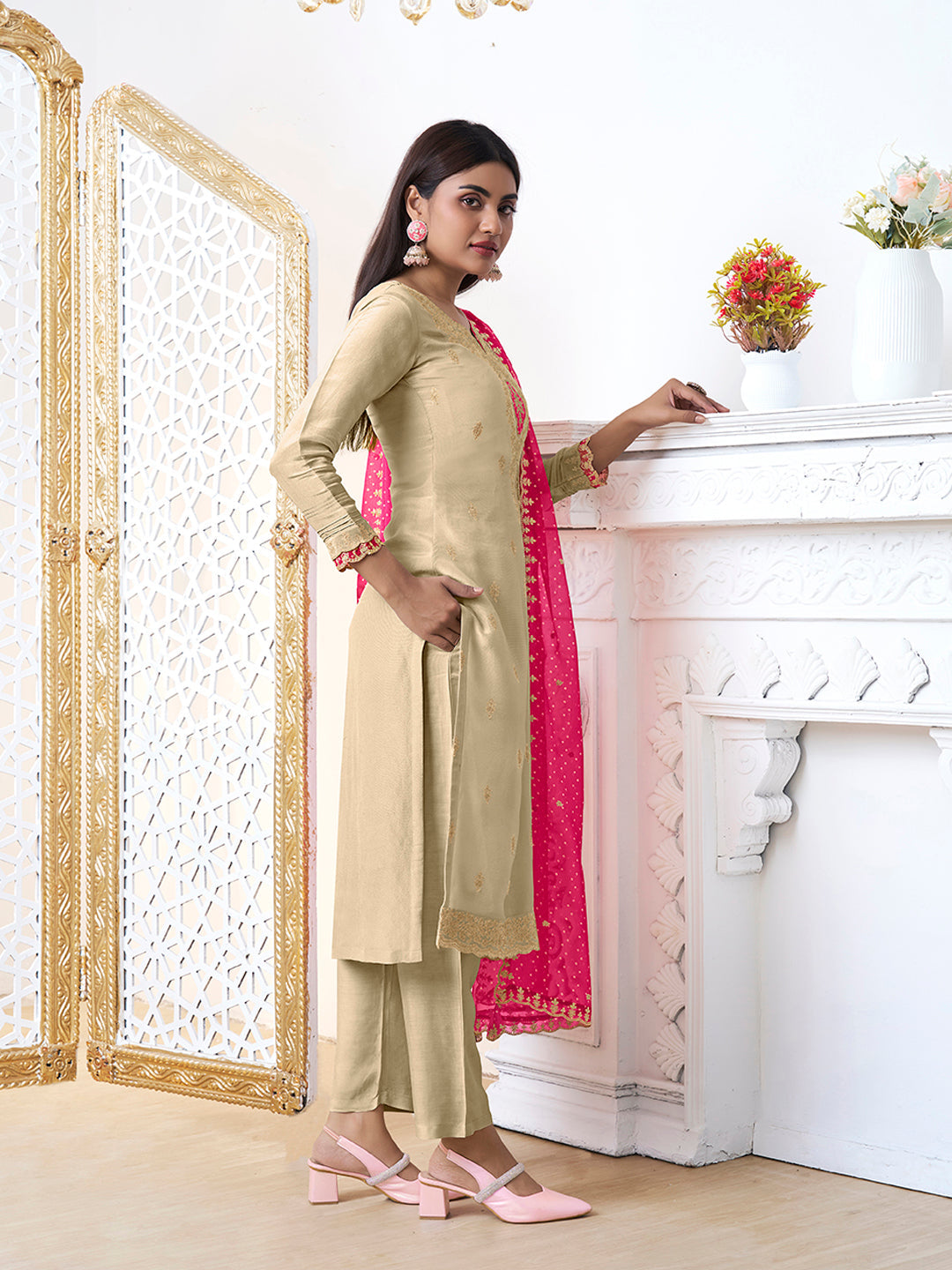 Off-White Tissue with Bandhi Print Colour Contrast Dupatta Kurta Suit Set - qivii