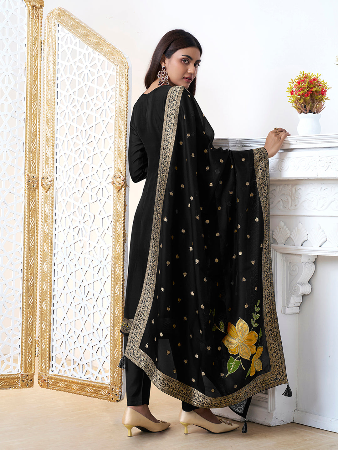 Black Organza Jacquard Floral Top Dyed Kurta Suit Set